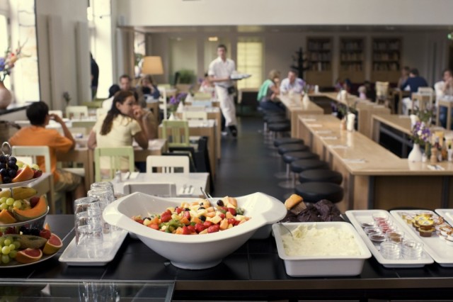 Frühstück im Lloyd Hotel Amsterdam